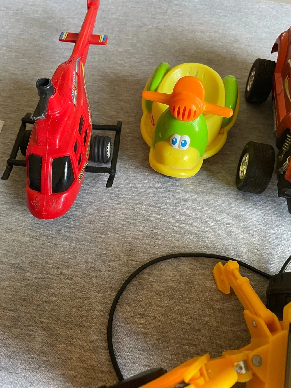 Kids toy cars works manually